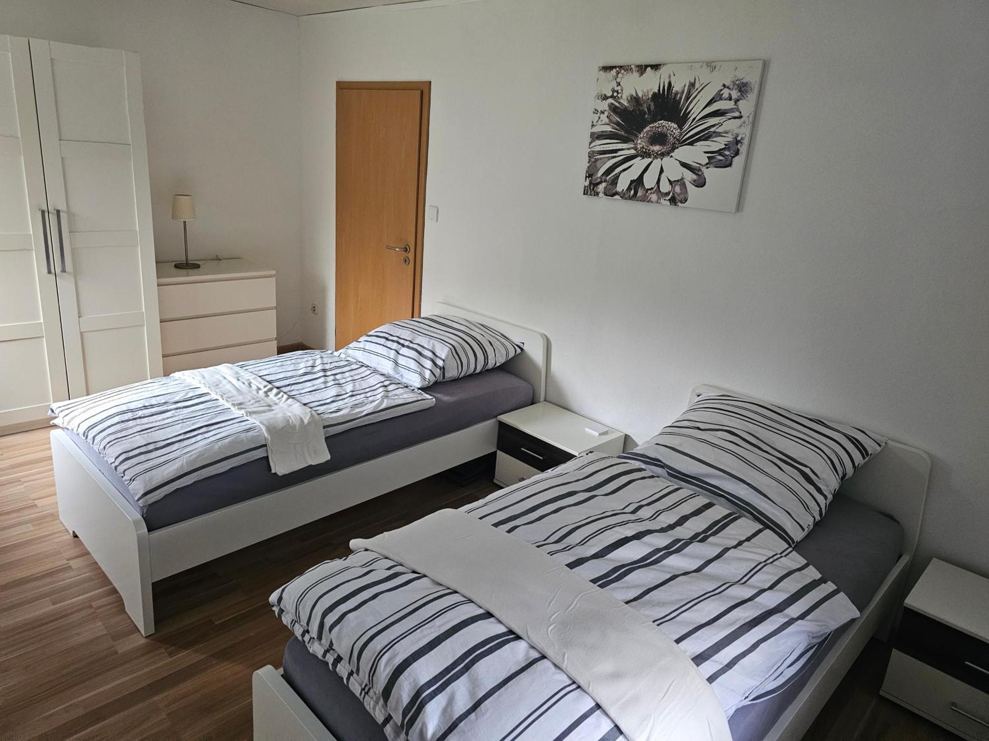 Lenny'S Ferienwohnung Касел Екстериор снимка
