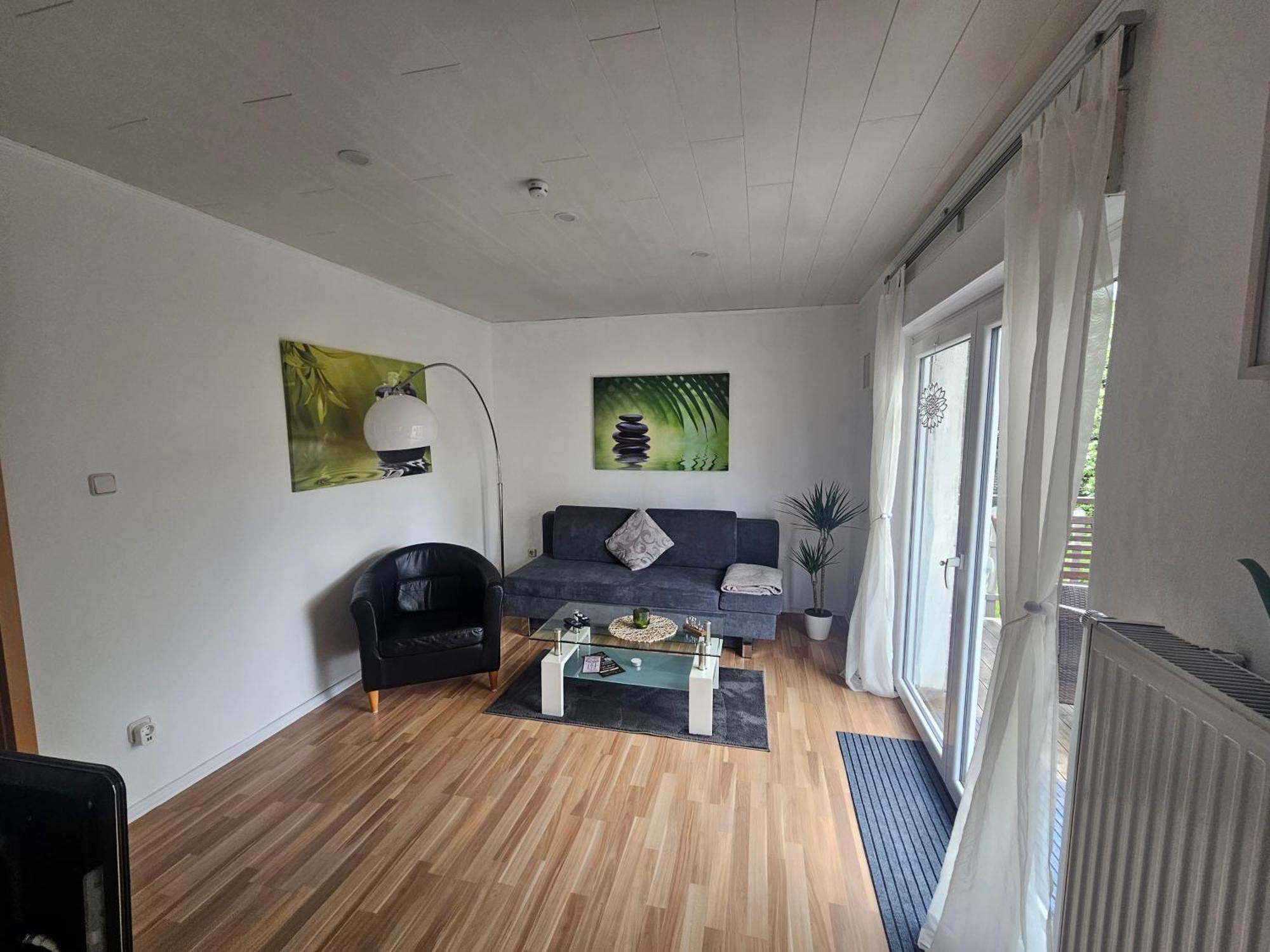 Lenny'S Ferienwohnung Касел Екстериор снимка