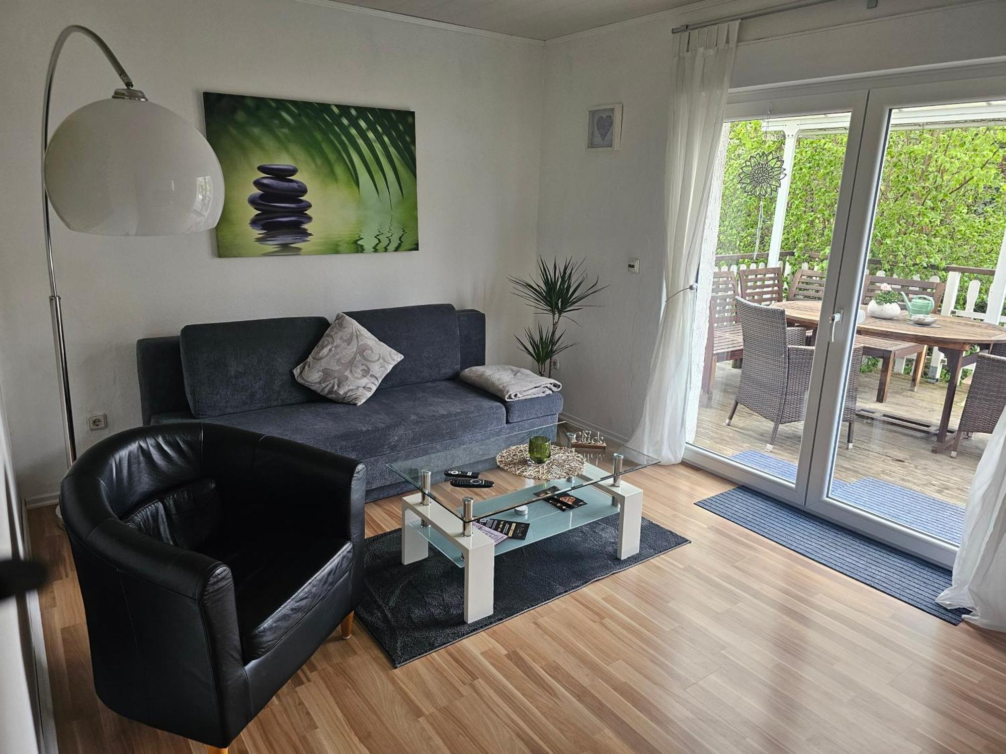 Lenny'S Ferienwohnung Касел Екстериор снимка