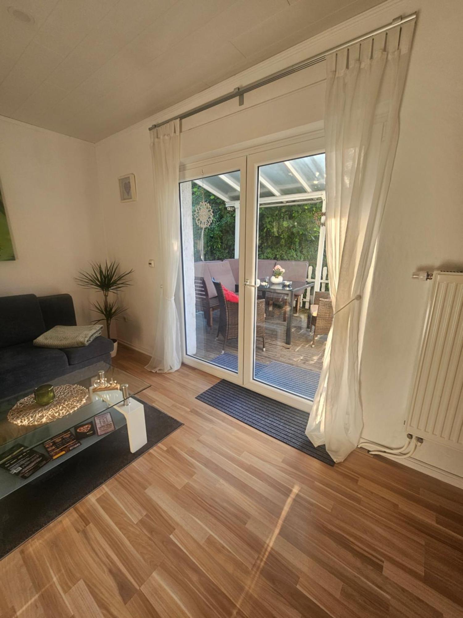 Lenny'S Ferienwohnung Касел Екстериор снимка