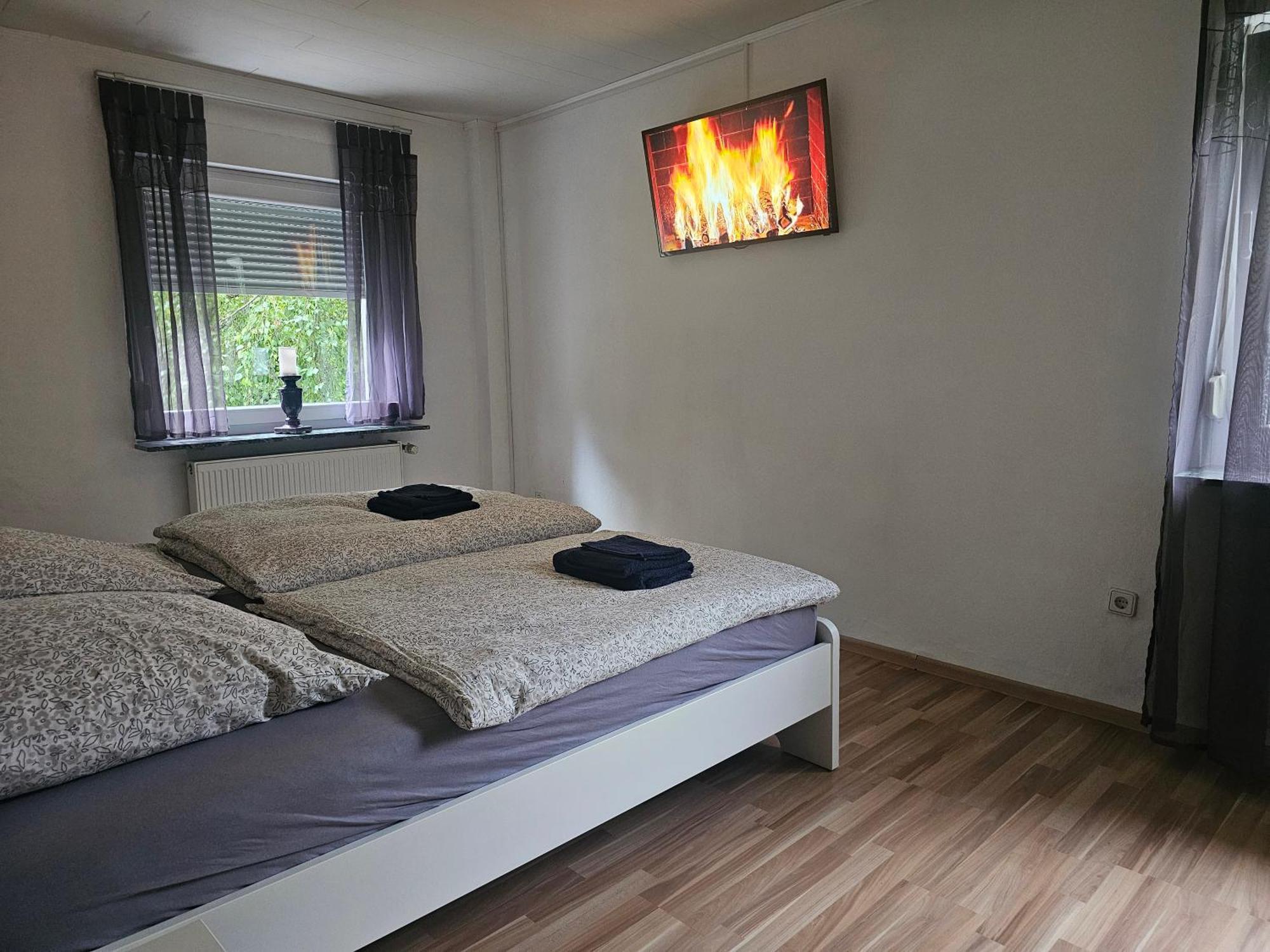 Lenny'S Ferienwohnung Касел Екстериор снимка